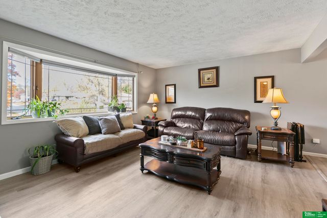 3501 Lynnwood Drive, Bellevue, NE 68123