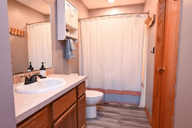 421 Becky Lynn Boulevard, Pleasant Hill, IA 50327