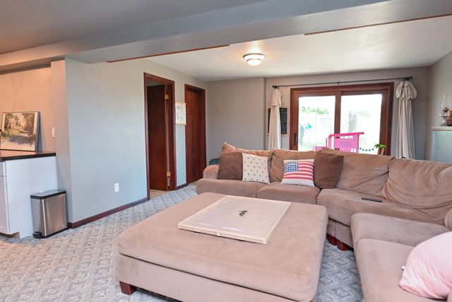 421 Becky Lynn Boulevard, Pleasant Hill, IA 50327