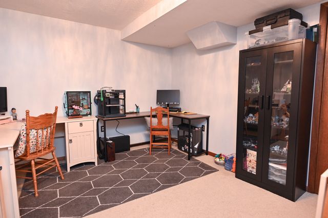 421 Becky Lynn Boulevard, Pleasant Hill, IA 50327