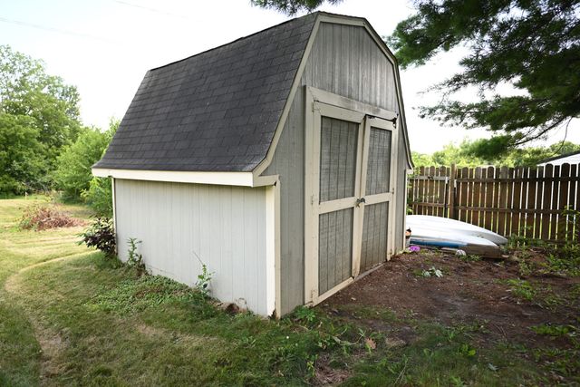 421 Becky Lynn Boulevard, Pleasant Hill, IA 50327