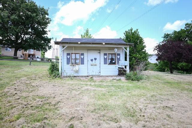 421 Becky Lynn Boulevard, Pleasant Hill, IA 50327