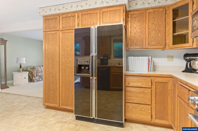 41886 Deerhorn Rd, Springfield, OR 97478