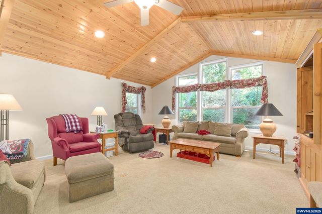 41886 Deerhorn Rd, Springfield, OR 97478