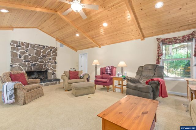 41886 Deerhorn Rd, Springfield, OR 97478