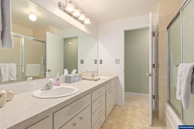 41886 Deerhorn Rd, Springfield, OR 97478