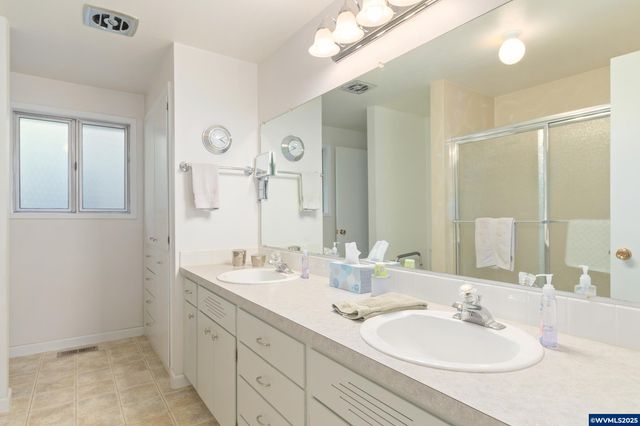 41886 Deerhorn Rd, Springfield, OR 97478