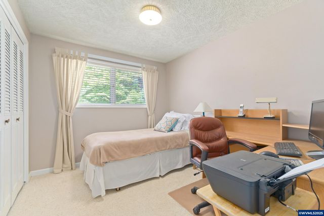 41886 Deerhorn Rd, Springfield, OR 97478