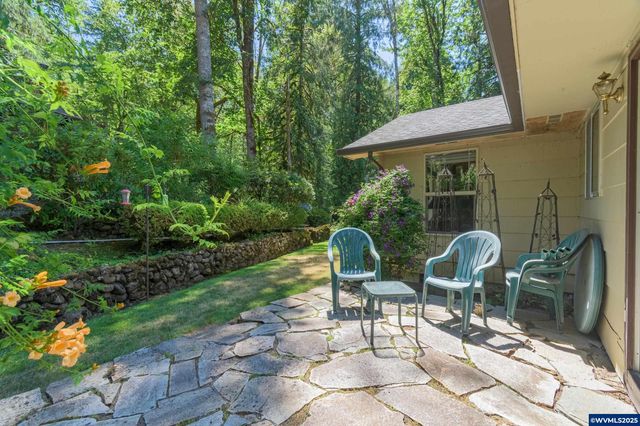 41886 Deerhorn Rd, Springfield, OR 97478