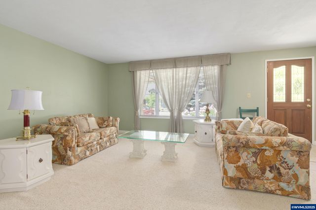 41886 Deerhorn Rd, Springfield, OR 97478