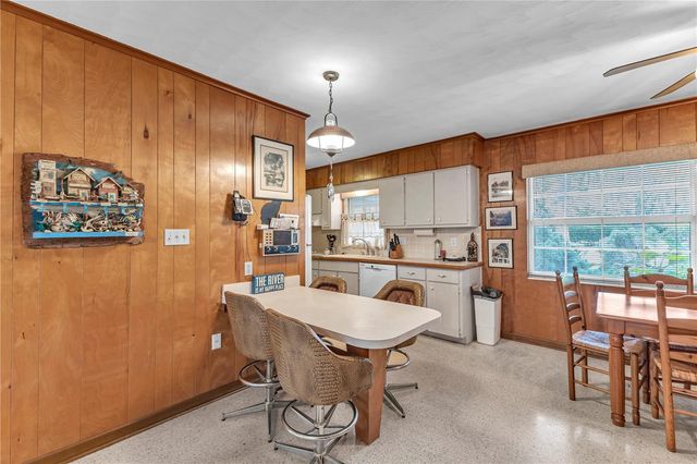 1940 ALICE DRIVE, Astor, FL 32102