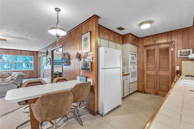 1940 ALICE DRIVE, Astor, FL 32102
