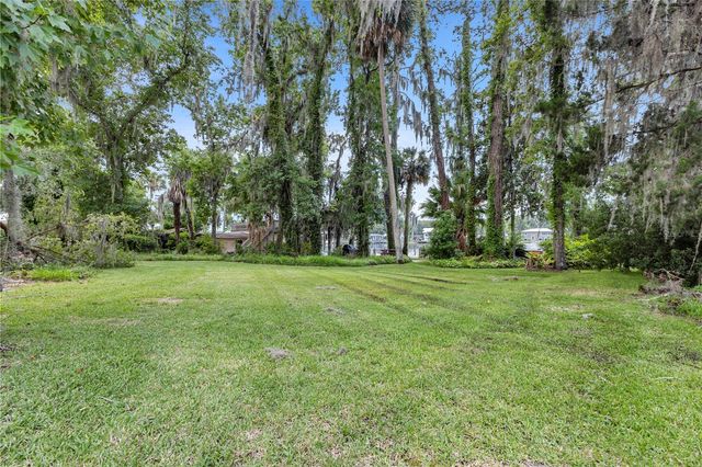 1940 ALICE DRIVE, Astor, FL 32102