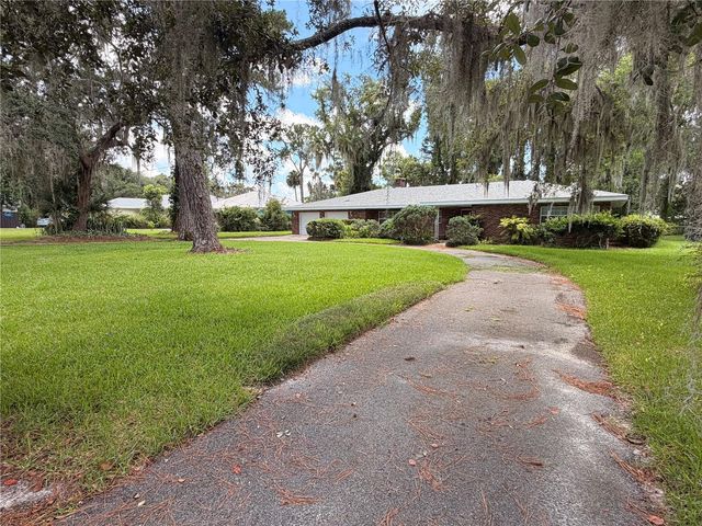 1940 ALICE DRIVE, Astor, FL 32102