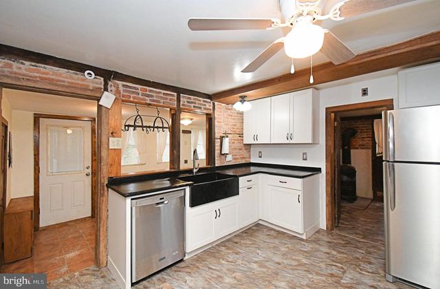 1528 HILLTOWN PIKE, Hilltown, PA 18927