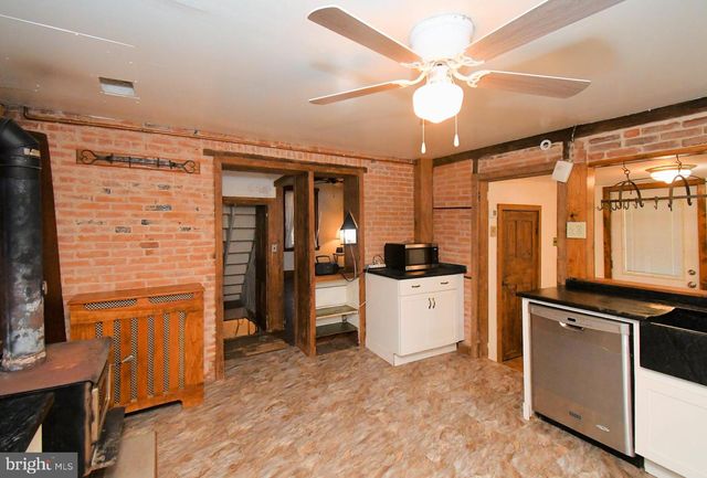 1528 HILLTOWN PIKE, Hilltown, PA 18927