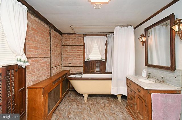 1528 HILLTOWN PIKE, Hilltown, PA 18927