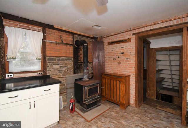 1528 HILLTOWN PIKE, Hilltown, PA 18927