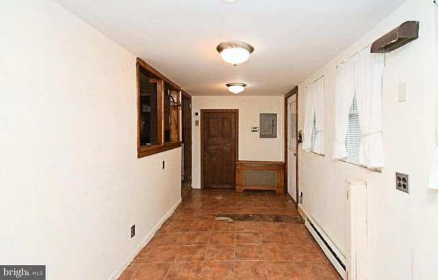 1528 HILLTOWN PIKE, Hilltown, PA 18927