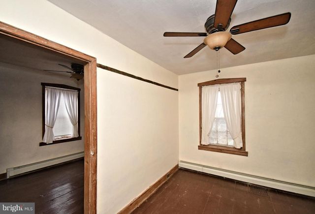 1528 HILLTOWN PIKE, Hilltown, PA 18927