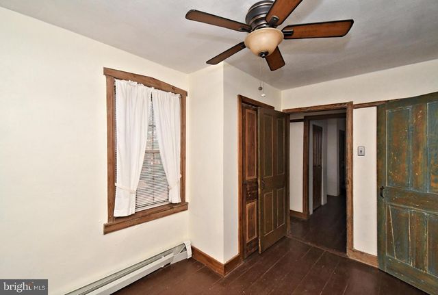 1528 HILLTOWN PIKE, Hilltown, PA 18927