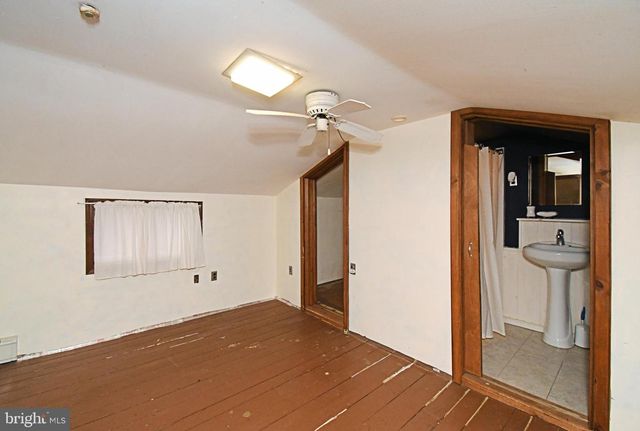 1528 HILLTOWN PIKE, Hilltown, PA 18927