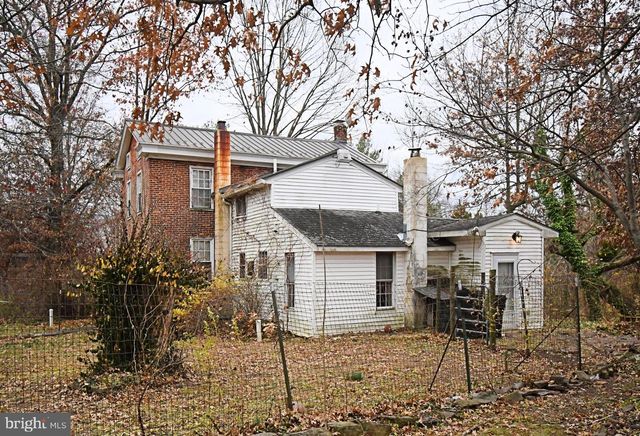 1528 HILLTOWN PIKE, Hilltown, PA 18927