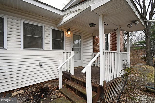 1528 HILLTOWN PIKE, Hilltown, PA 18927