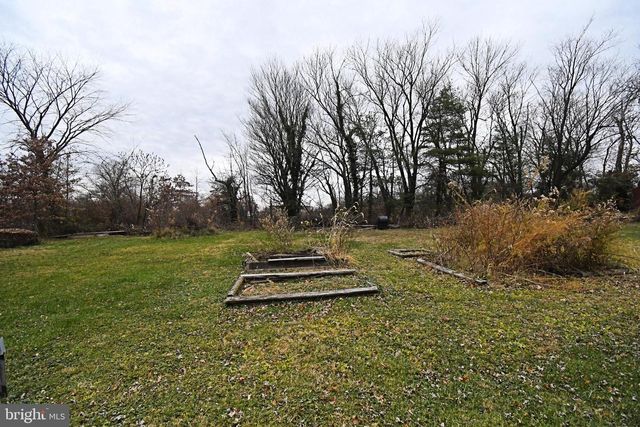 1528 HILLTOWN PIKE, Hilltown, PA 18927