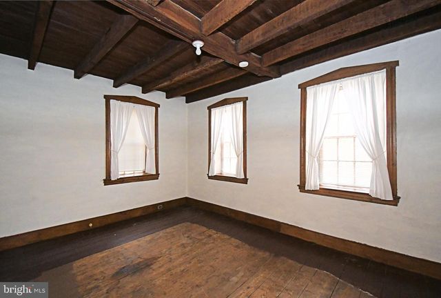 1528 HILLTOWN PIKE, Hilltown, PA 18927