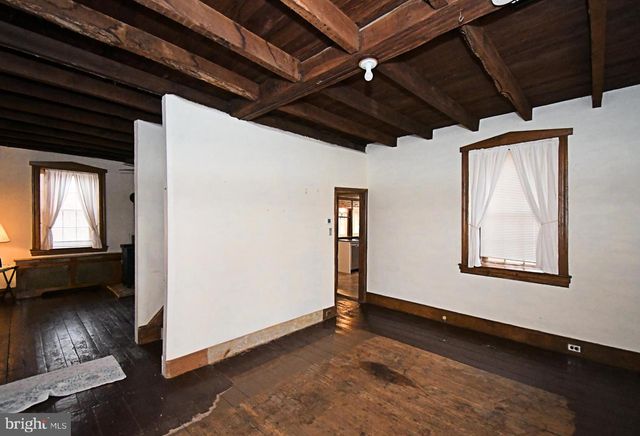 1528 HILLTOWN PIKE, Hilltown, PA 18927