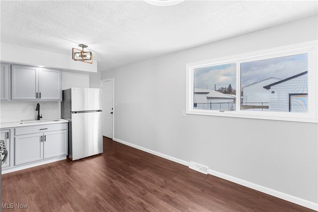 111 Bassett Lane, Youngstown, OH 44505