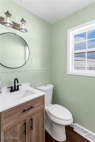 111 Bassett Lane, Youngstown, OH 44505