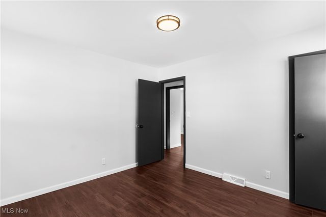 111 Bassett Lane, Youngstown, OH 44505