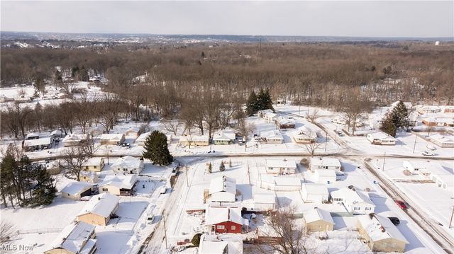 111 Bassett Lane, Youngstown, OH 44505