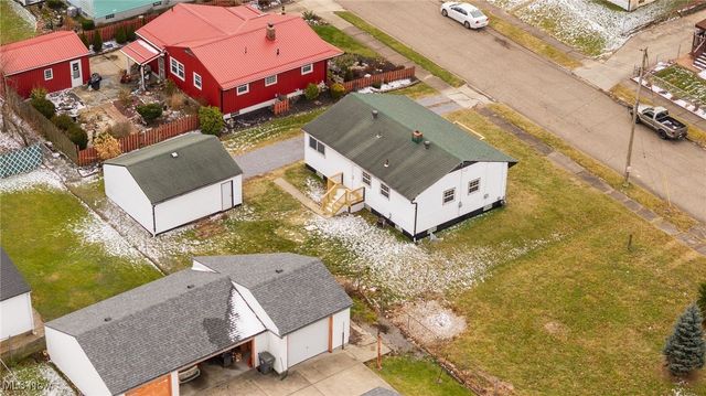 111 Bassett Lane, Youngstown, OH 44505