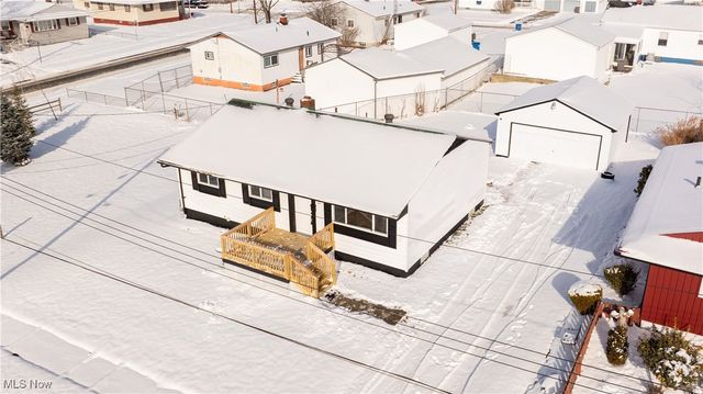 111 Bassett Lane, Youngstown, OH 44505