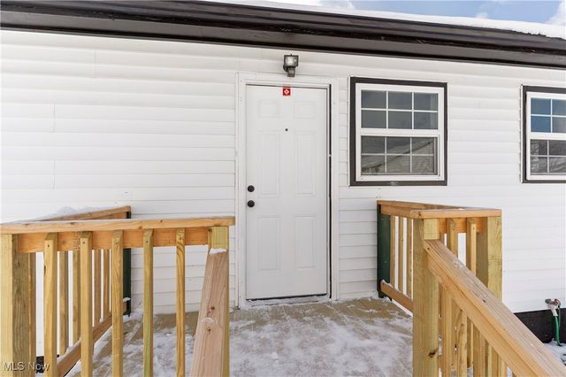 111 Bassett Lane, Youngstown, OH 44505