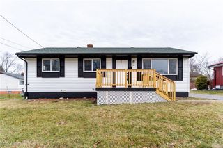 111 Bassett Lane, Youngstown, OH 44505