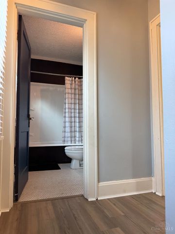 20 Glenwood Avenue, Cincinnati, OH 45217