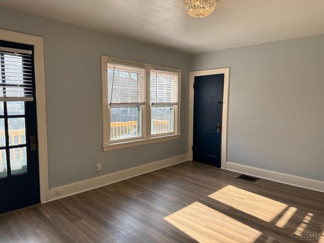 20 Glenwood Avenue, Cincinnati, OH 45217