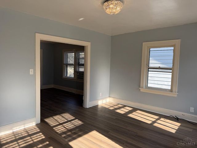 20 Glenwood Avenue, Cincinnati, OH 45217