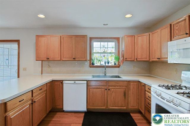 4938 Pine Ridge Drive, Lehman Twp, PA 18324