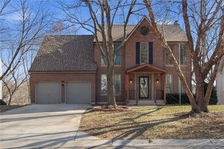 7633 Acuff Lane, Lenexa, KS 66216