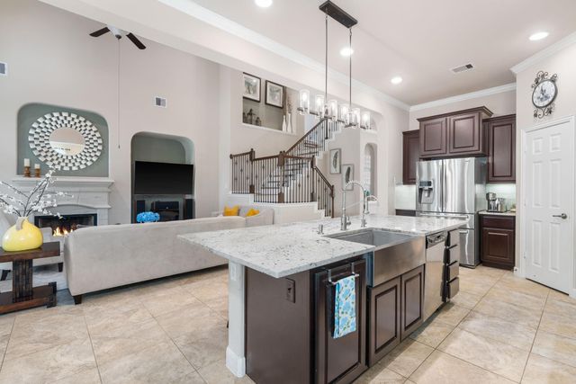 11 Pintuck Place, Spring, TX 77389
