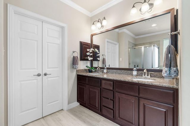 11 Pintuck Place, Spring, TX 77389