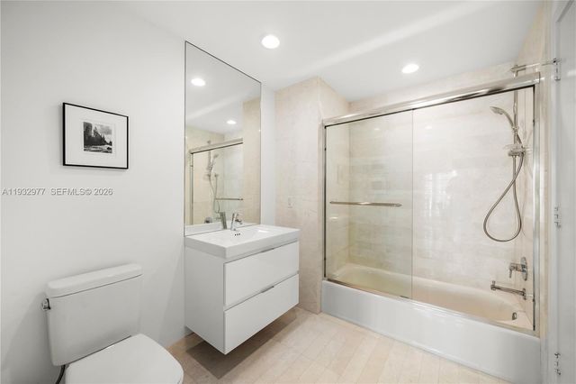 17111 Biscayne Blvd 803, North Miami Beach, FL 33160