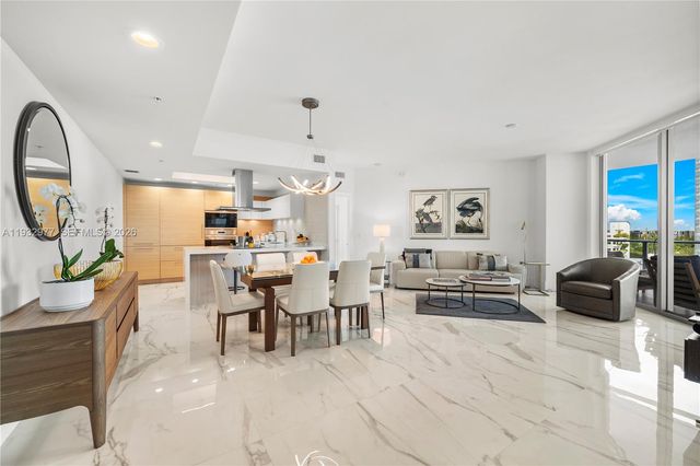 17111 Biscayne Blvd 803, North Miami Beach, FL 33160