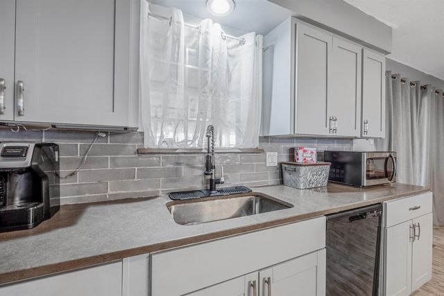 22 Narragansett Place, Sherwood, AR 72120