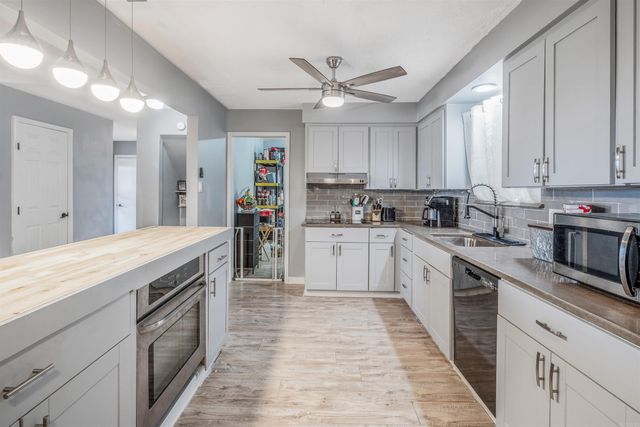 22 Narragansett Place, Sherwood, AR 72120